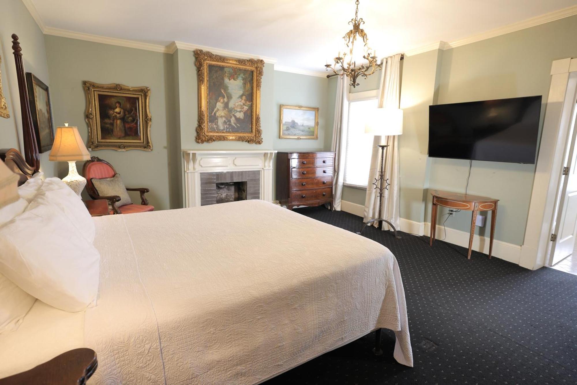 Foley House Bed & Breakfast Savannah