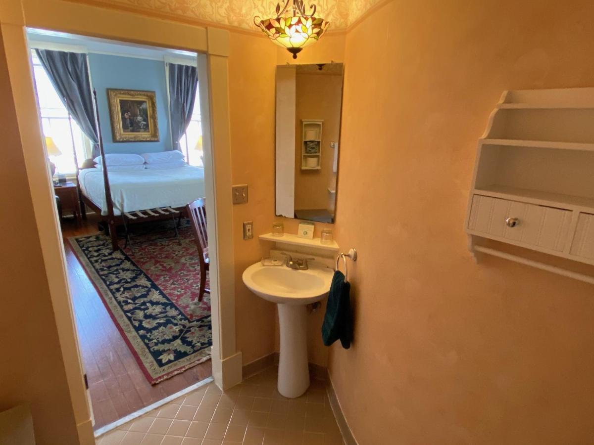 Bed & Breakfast Foley House 4*